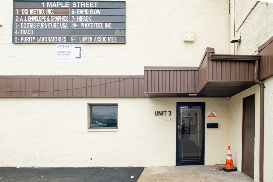 More Photos Of 1 Maple St, East Rutherford Warehouse For Lease