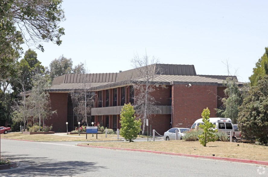 More Photos Of 1515 Aurora Dr, San Leandro Office For Sale