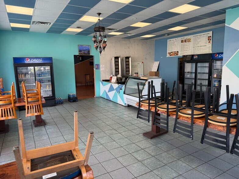 More Photos Of 908 River St, Troy Restaurant For Sale