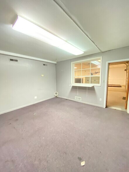 More Photos Of 2044 Wadsworth Rd, Norton Industrial For Lease