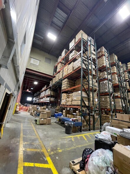 More Photos Of 55 Talmadge Rd, Edison Warehouse For Lease