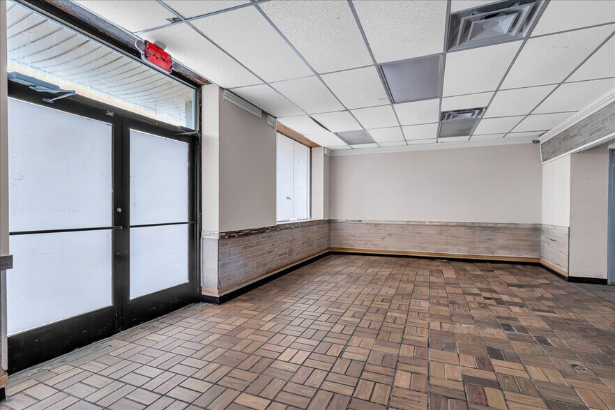 More Photos Of 12010 Greenfield Rd, Detroit General Retail For Sale