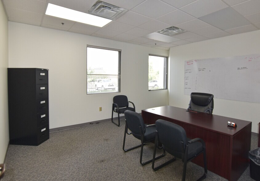 More Photos Of 630-634 Melrose Ave, Nashville Distribution For Lease