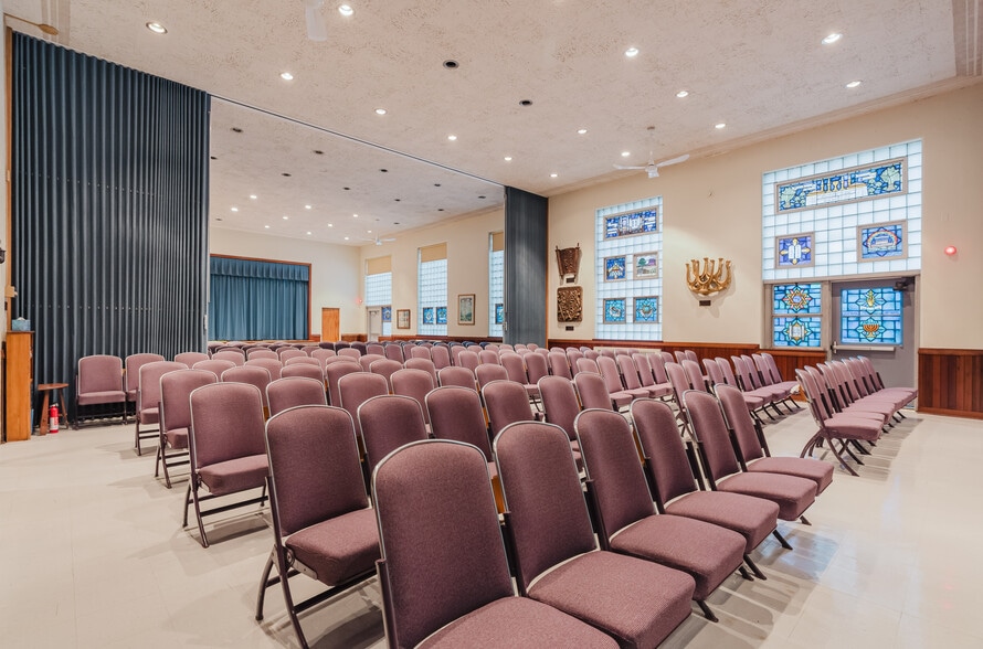 More Photos Of 557 Thompson Blvd, Watertown Religious Facility For Sale