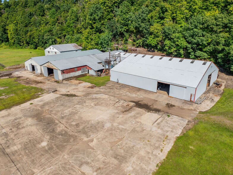 More Photos Of 3825 Columbia Blvd, Bloomsburg Manufacturing For Sale