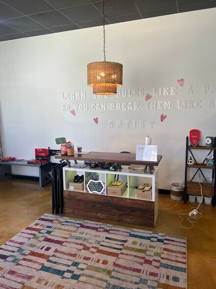 More Photos Of 6800 Thomasville Rd, Tallahassee Restaurant For Sale