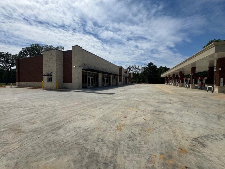 More Photos Of 701 Airport rd, Flowood Storefront For Lease