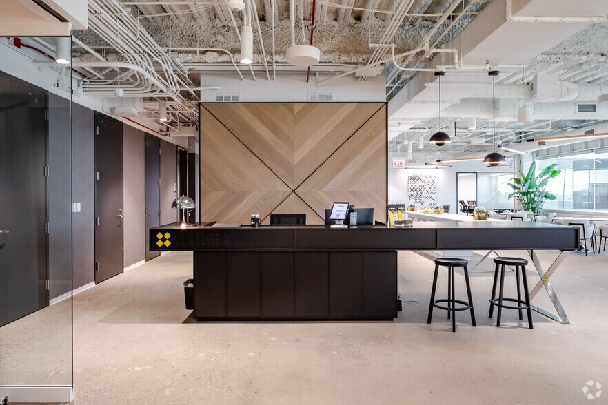 More Photos Of 1 Mid America Plz, Oakbrook Terrace Coworking Space