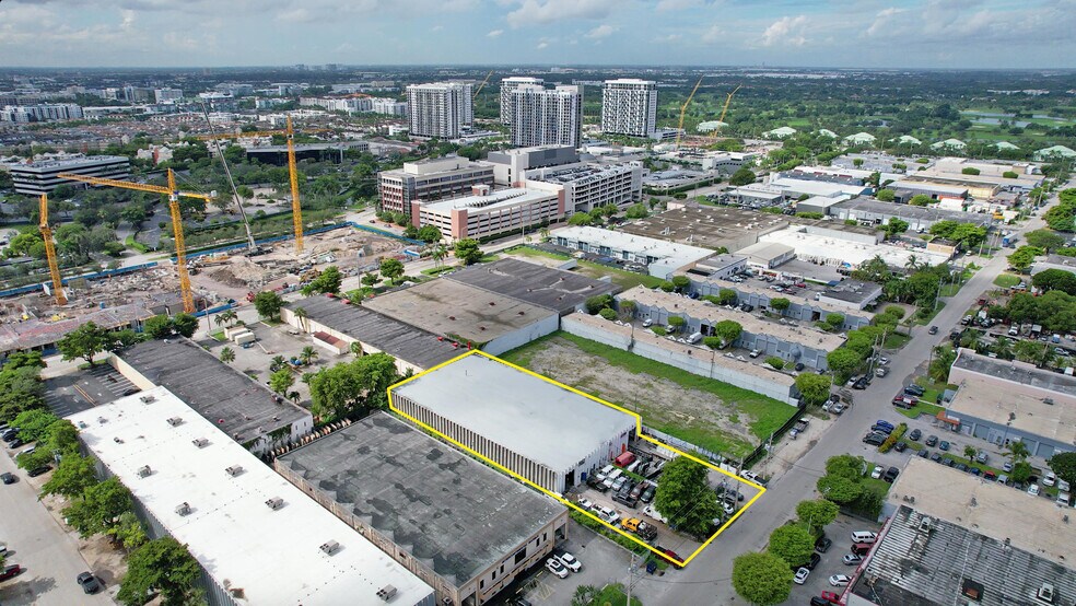 More Photos Of 8230-8232 NW 56th St, Miami Warehouse For Sale