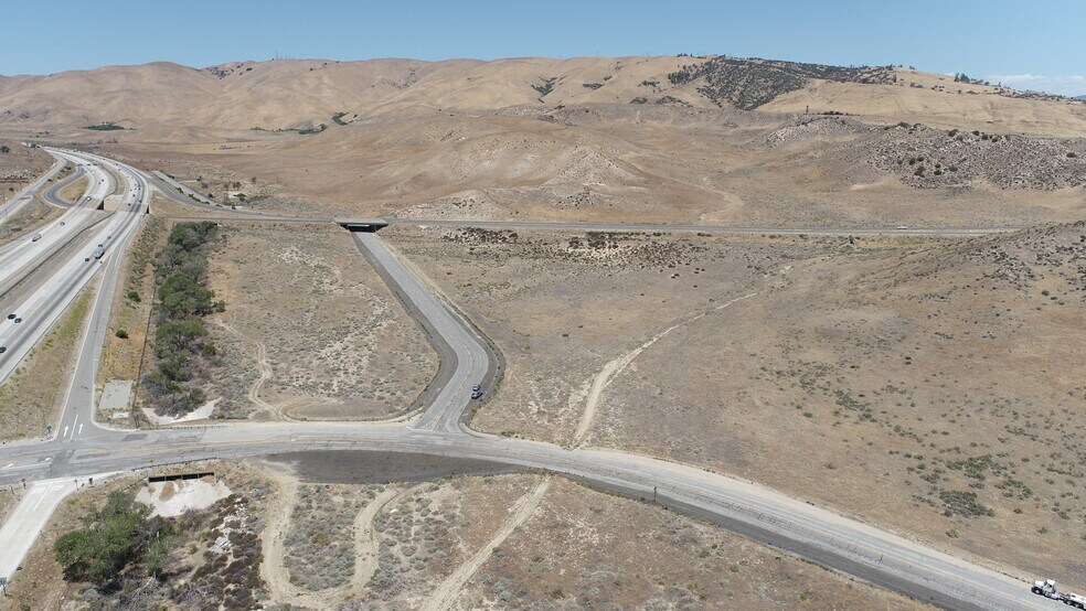 More Photos Of I-5, Gorman Land For Sale