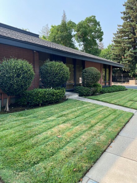 More Photos Of 185-195 Cadillac Dr, Sacramento Office For Lease