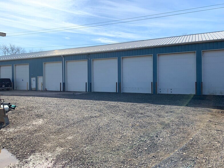 More Photos Of 2241 Corson Ln, Plymouth Meeting Light Manufacturing For Lease