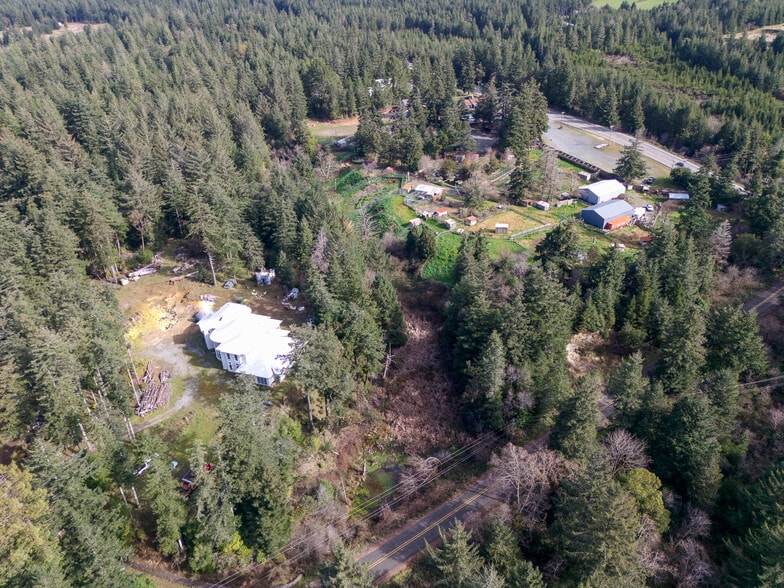 More Photos Of 46914 US-101, Bandon General Retail For Sale