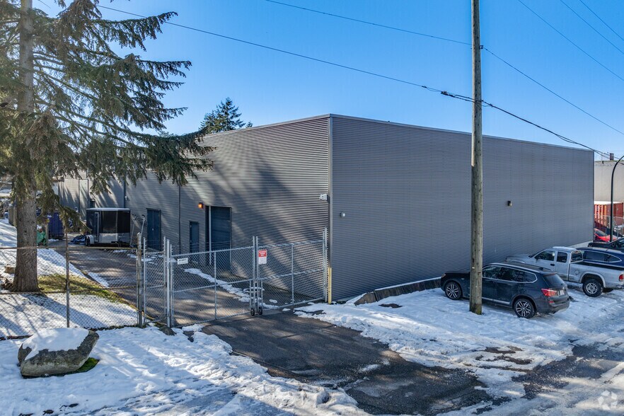 More Photos Of 1423 Grant St, Vancouver Manufacturing For Lease