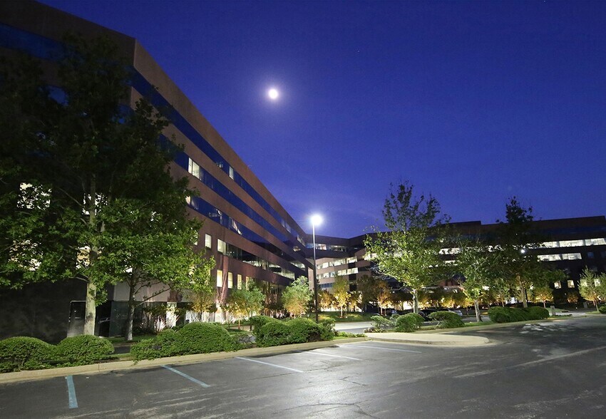 More Photos Of 14000 N Quail Springs Pky, Oklahoma City Office For Lease