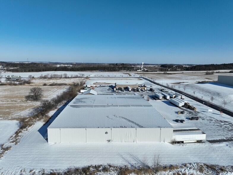 More Photos Of 2700 Alreich Ave, Baldwin Service For Sale