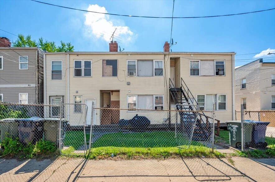 More Photos Of 1010-1012 16TH Street NE, Washington Apartments For Sale