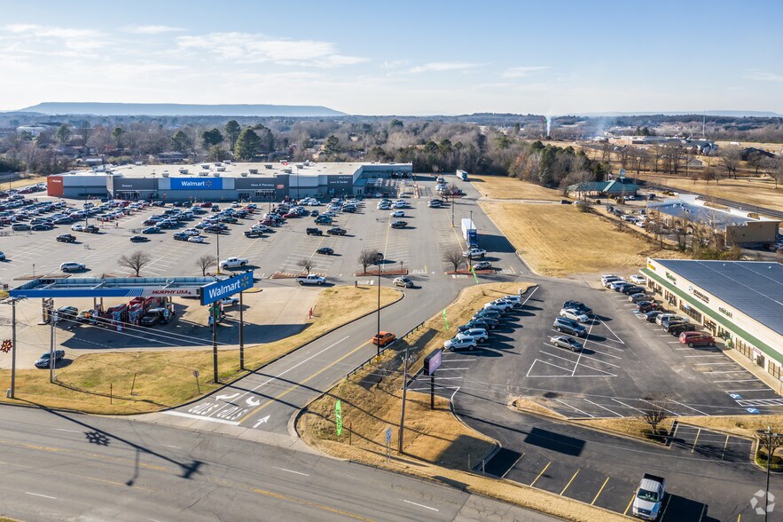 100 WalMart Dr, Morrilton, AR 72110 For Lease