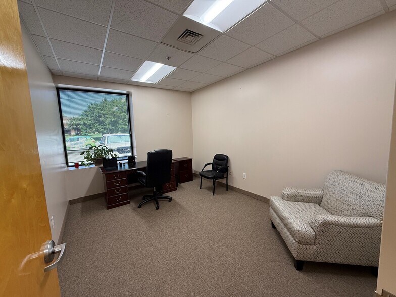 More Photos Of 122 Backstretch Ln, Mooresville Light Distribution For Lease
