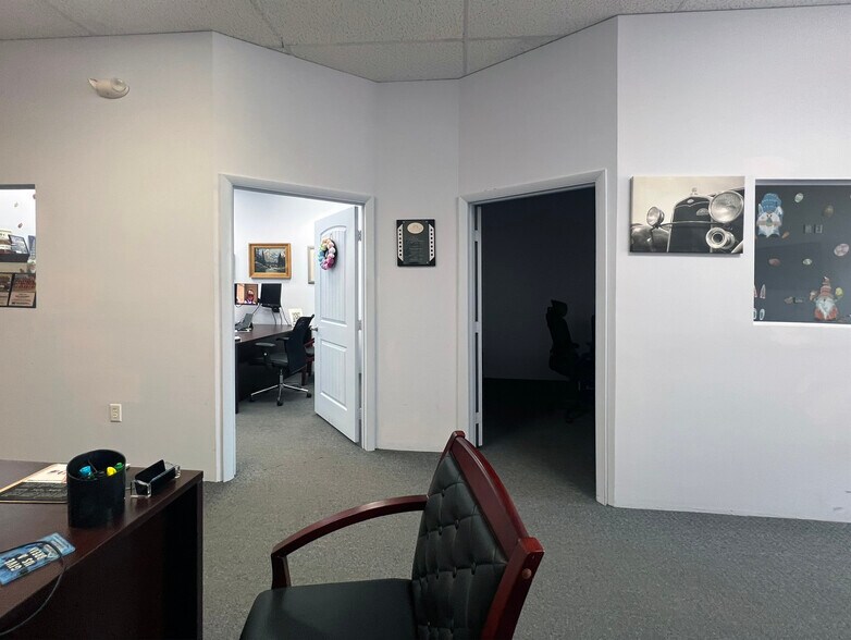 More Photos Of 15409 W Greenway Rd, Surprise Storefront For Lease