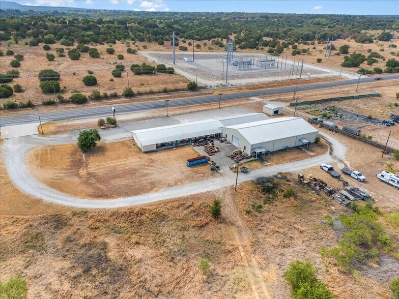 More Photos Of 3206 W Us Highway 377, Granbury Flex For Sale