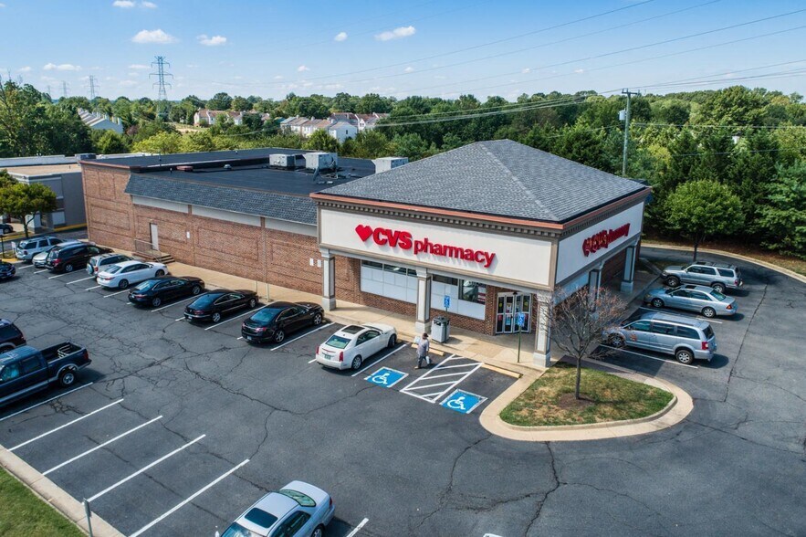 More Photos Of 6460-6500 Landsdowne Ctr, Alexandria Storefront For Lease