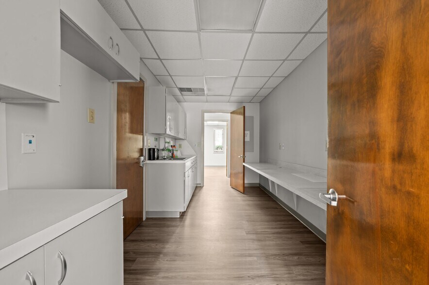 More Photos Of 2503 N Queen St, Kinston Medical For Sale