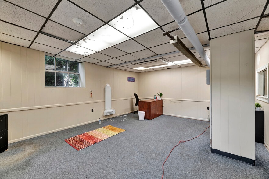More Photos Of 11 Poplar Ave, Wilmington Lodge Meeting Hall For Lease