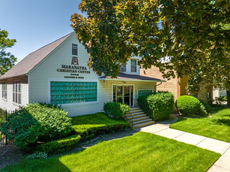 More Photos Of 316 N Austin Blvd, Oak Park Religious Facility For Sale