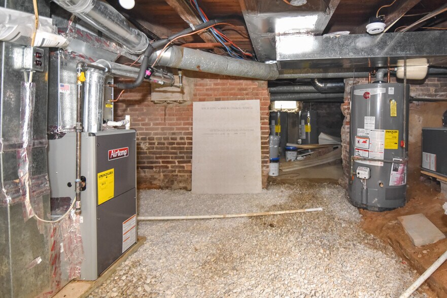 More Photos Of 15 Sollers Point Rd, Dundalk Multifamily For Sale