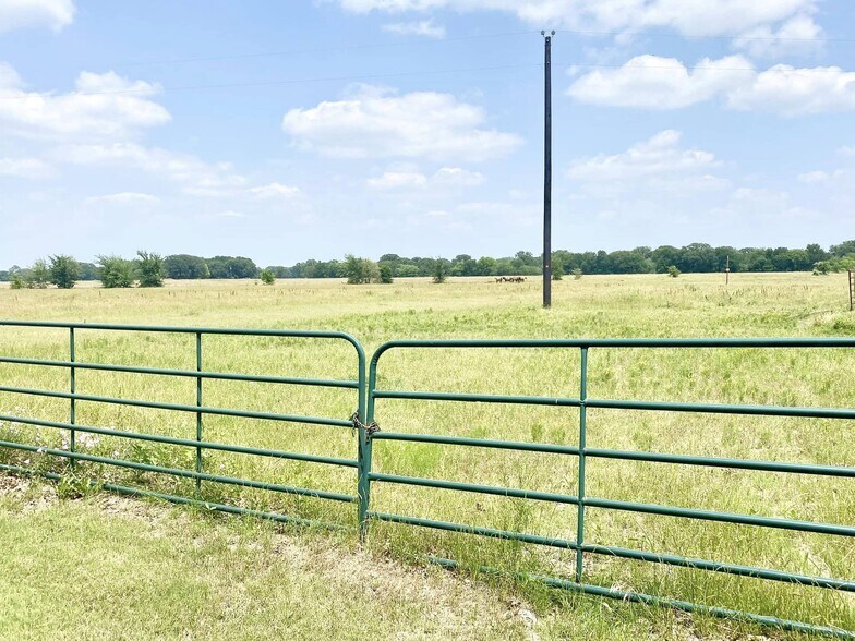 More Photos Of 12053 S State Hwy 34, Scurry Land For Sale