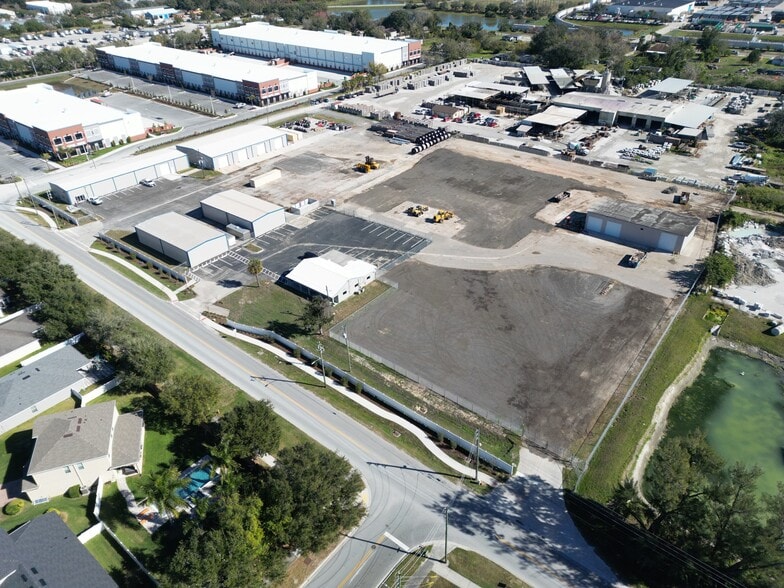 Primary Photo Of 321 Hennis Rd, Winter Garden Manufacturing For Lease