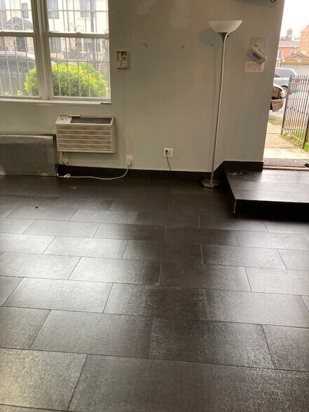 More Photos Of 2510 Ocean Pkwy, Brooklyn Apartments For Lease