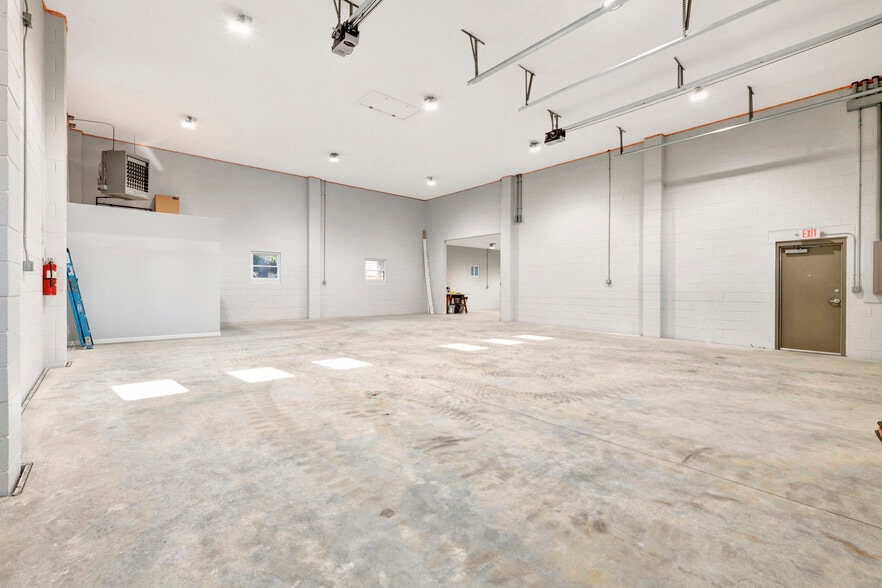 More Photos Of 6725 Governor Printz Blvd, Wilmington Warehouse For Lease