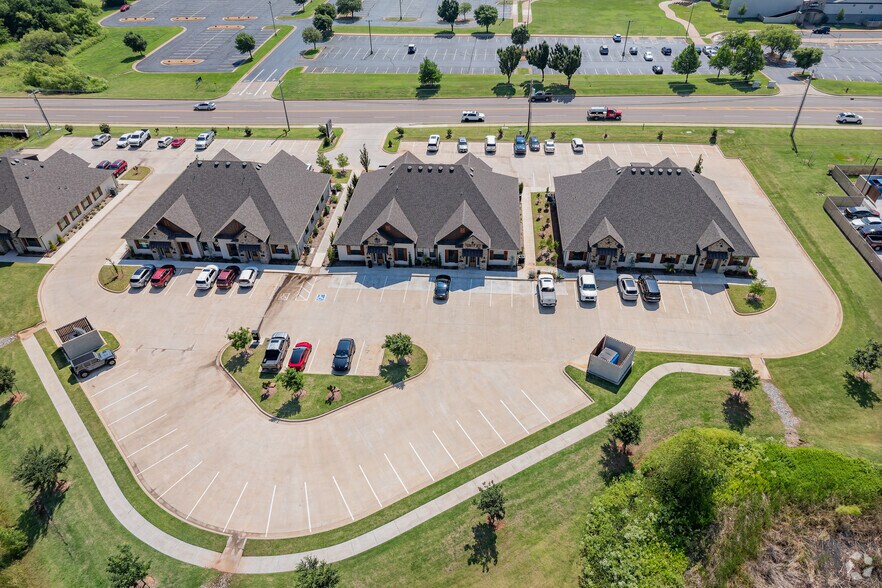 More Photos Of 17933 N Pennsylvania Ave, Edmond Office For Sale
