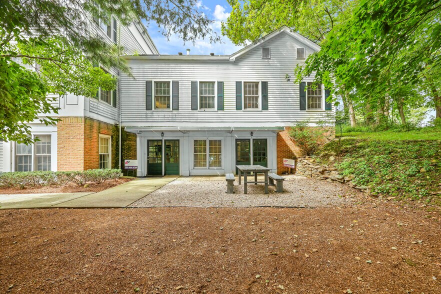 More Photos Of 3127-3129 Whitney Ave, Hamden Office For Sale