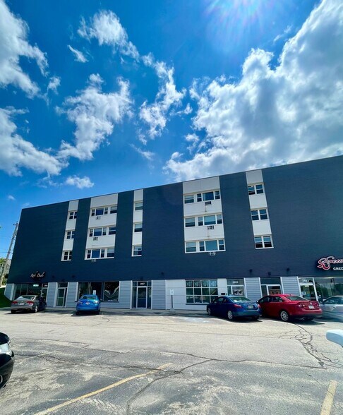More Photos Of 2863-2867 S Kinnickinnic Ave, Milwaukee Apartments For Lease