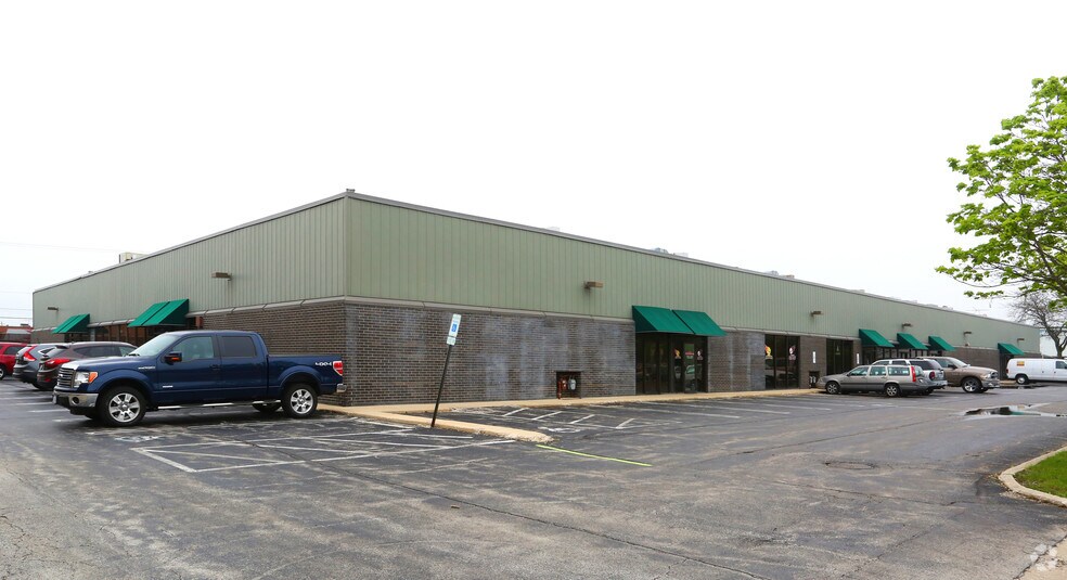 More Photos Of 502 Morse Ave, Schaumburg Warehouse For Lease