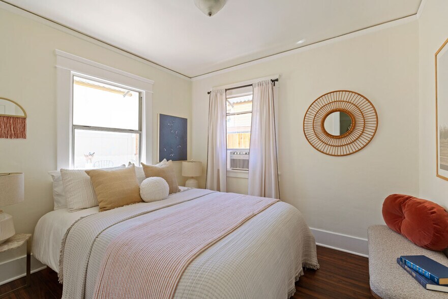 More Photos Of 1560 Morton Ave, Los Angeles Multifamily For Sale