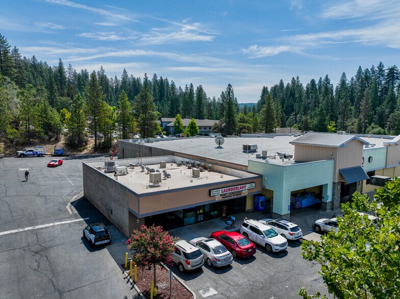 More Photos Of 867-873 Sutton Way, Grass Valley General Retail For Lease