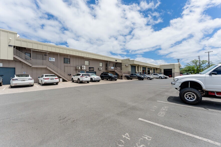 More Photos Of 2290 Alahao Pl, Honolulu Unknown For Lease