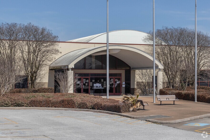 More Photos Of 4700 Broadway St, Galveston Daycare Center For Lease