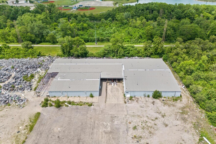 More Photos Of 724 N Irwin St, Dayton Warehouse For Sale