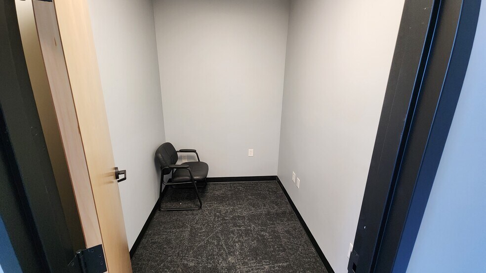 More Photos Of 13863 S 2700 W, Bluffdale Flex For Sale