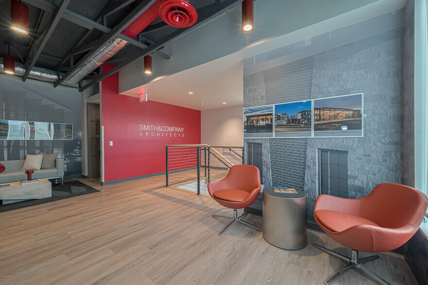 More Photos Of 2535 North Fwy, Houston Office For Lease