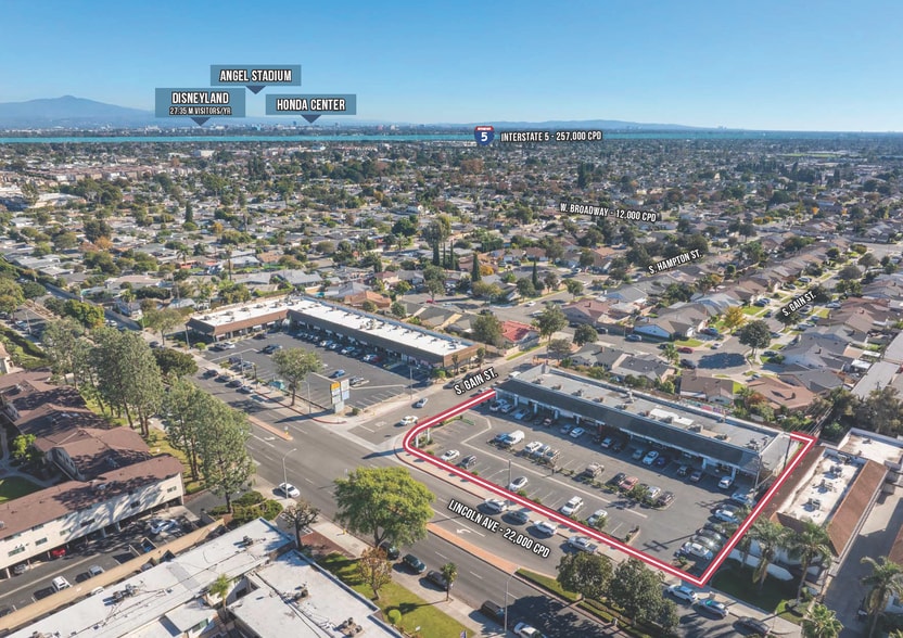 More Photos Of 2516-2536 W Lincoln Ave, Anaheim General Retail For Sale