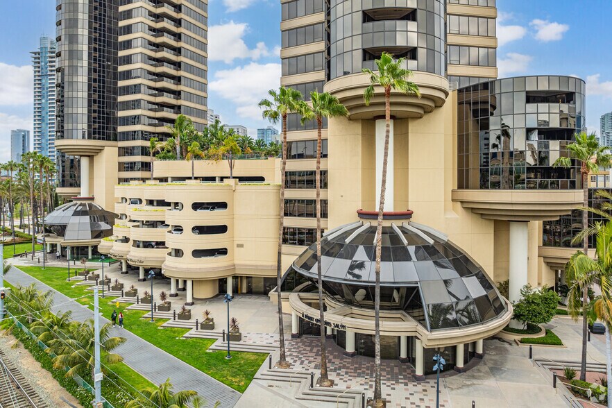 More Photos Of 100-200 Harbor Dr, San Diego Apartments For Sale