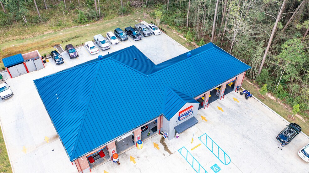 More Photos Of Express Oil, Covington Freestanding For Sale