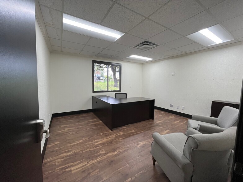 More Photos Of 5711 Northwest Pky, San Antonio Loft Creative Space For Lease