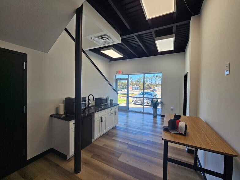 More Photos Of 32502 Tamina Rd, Magnolia Office For Lease